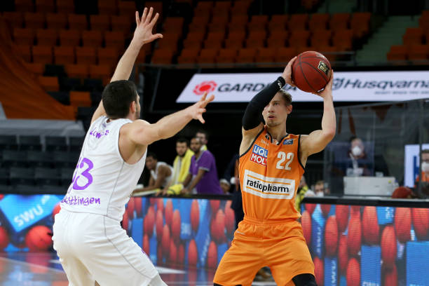 在采访中直 在采访中直