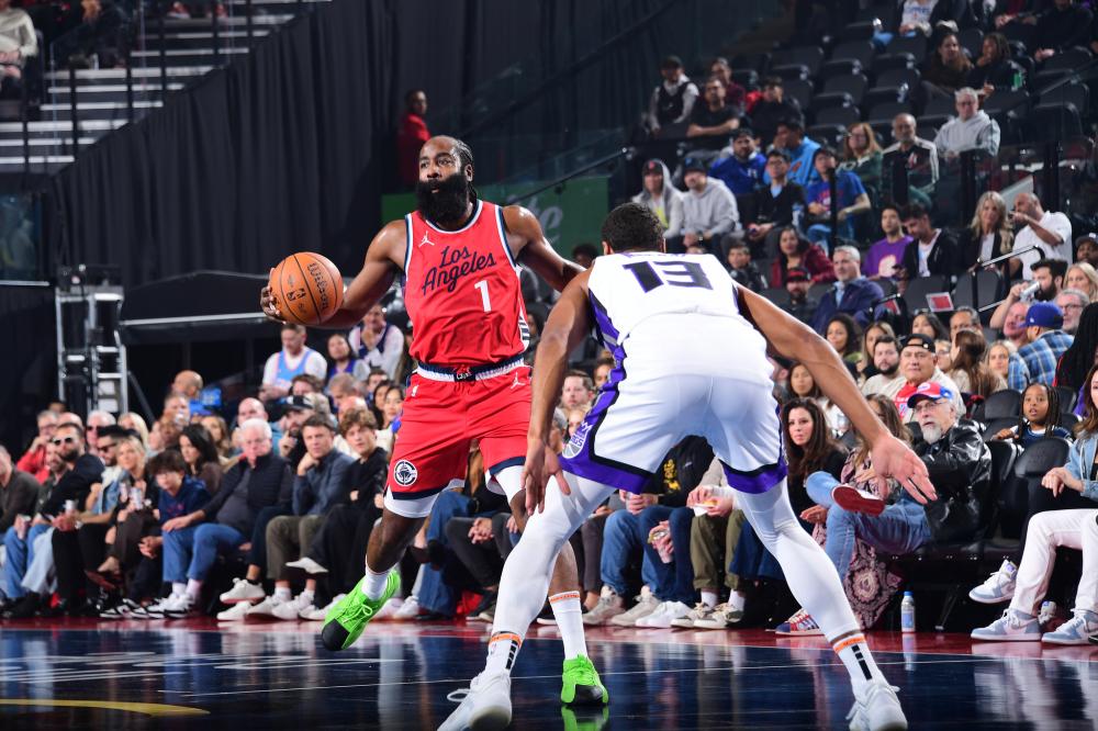 对比詹姆斯 对比詹姆斯